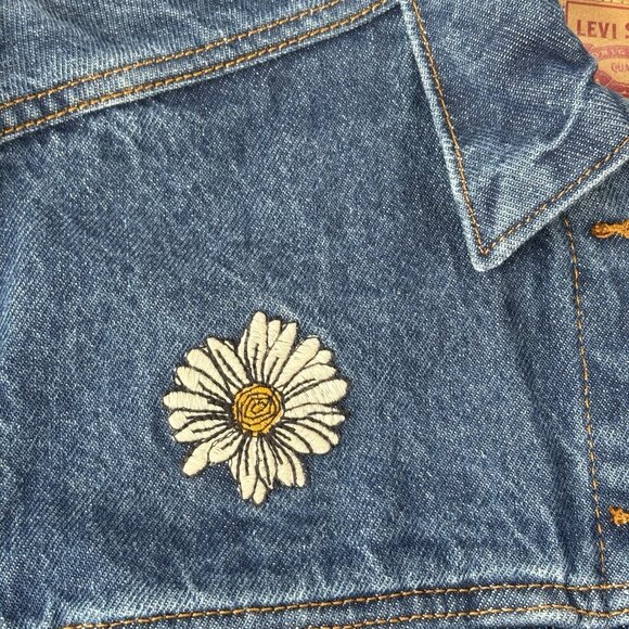 Levi's Ex-Boyfriend Denim Jacket Womens S Floral Embroidered Patch Trucker Coat - Picture 10 of 16